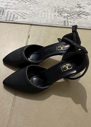 Trendyol & Milla Siyah Tokalı Stiletto Kadın Topuklu Ayakkabı