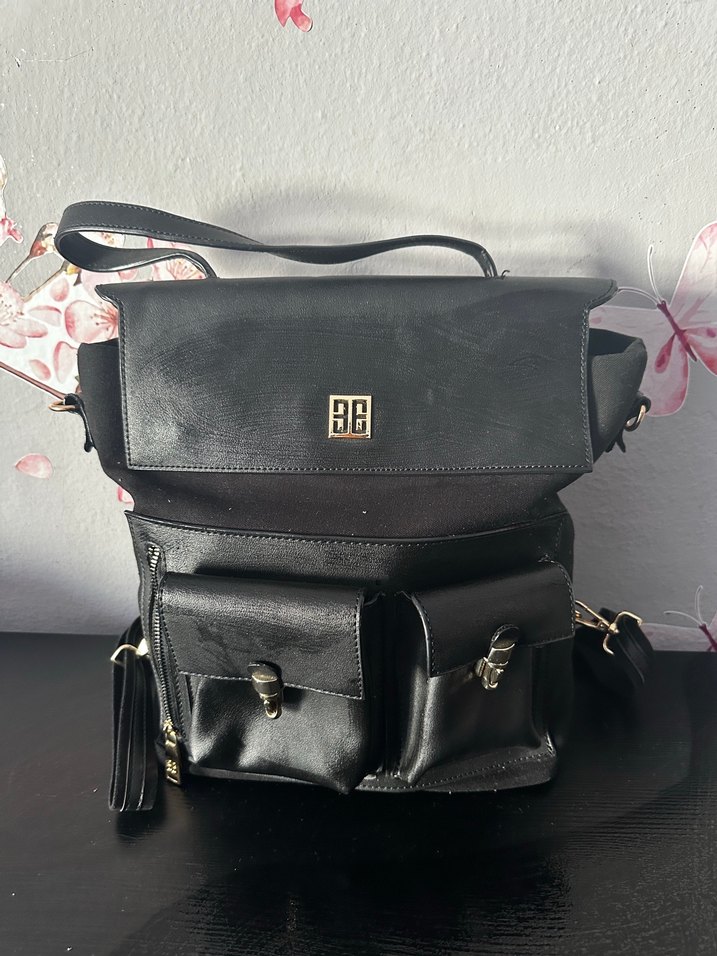 Siyah Deri Tokalı Kadın Sırt Çantası - Görsel 2