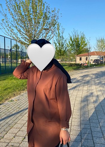 Kahverengi Uzun Kollu Yüksek Yakalı Tunik