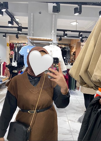 Kahverengi Örgü Kemerli Boğazlı Triko Süveter