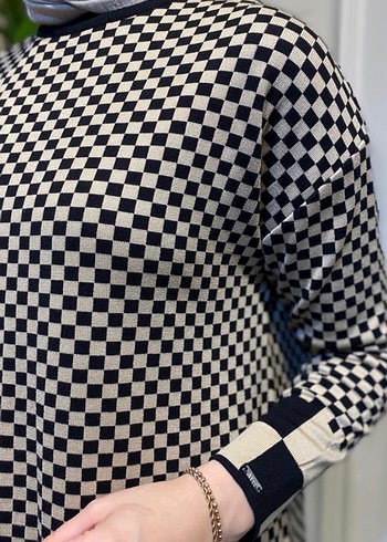 Gri Kareli Boğazlı Triko Kadın Kazak invee - Görsel 2