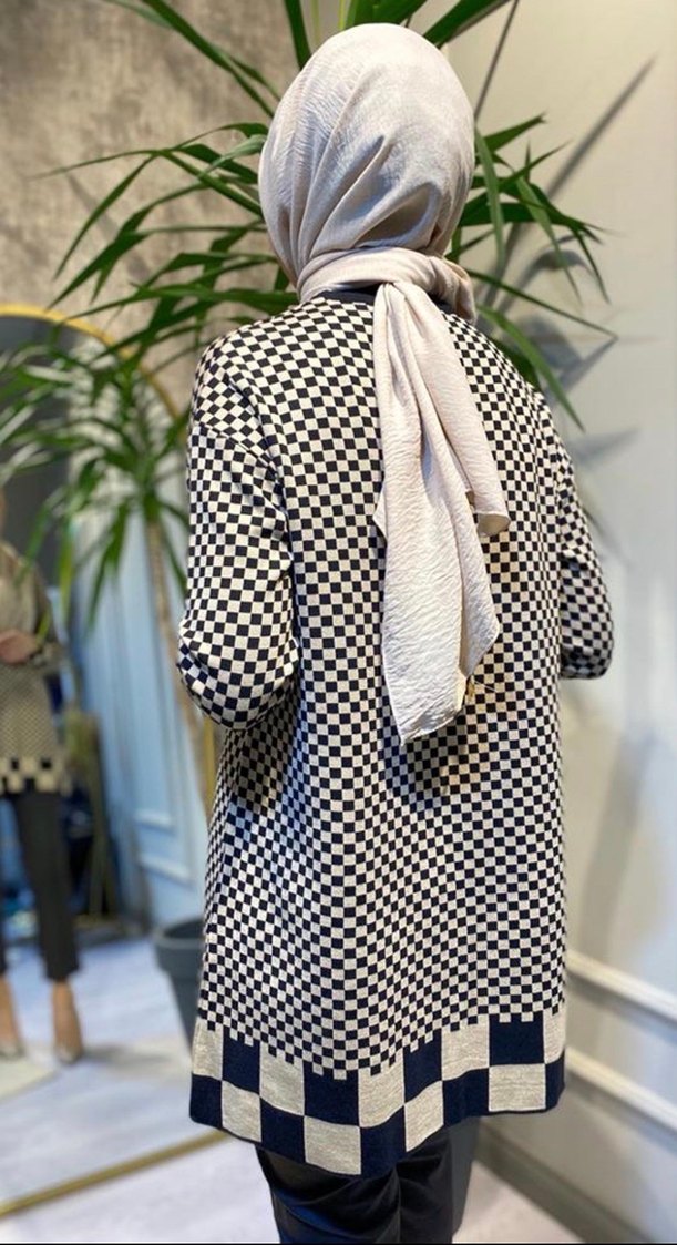 Gri Kareli Boğazlı Triko Kadın Kazak invee - Görsel 4