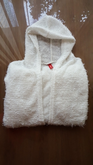 Karbeyaz kapşonlu uzun hırka M /L 