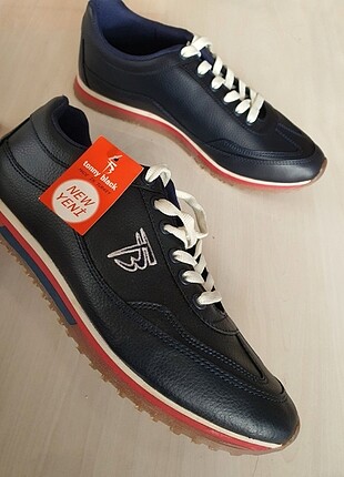 Tonny Black 42