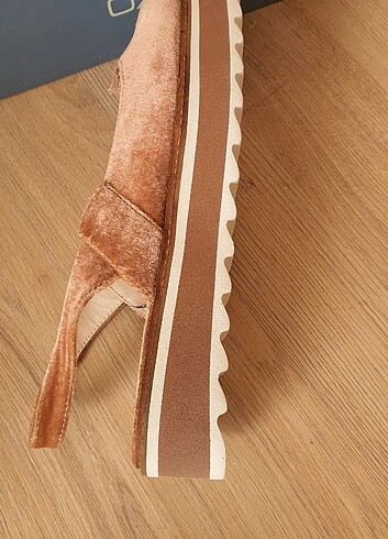 42 Beden Zara 42