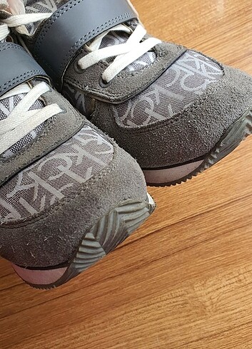 41 Beden Calvin Klein dolgu topuk bot 41