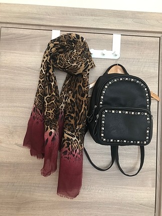 Mavi Mavi markalı siyah çanta