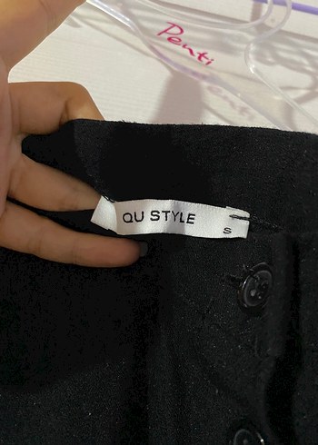 s Beden Düğmeli Siyah Midi Kadın Etek