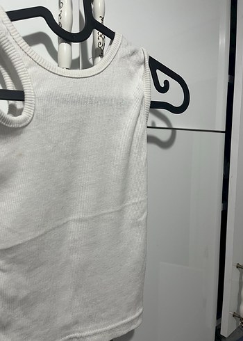 Beyaz Crop - Görsel 2