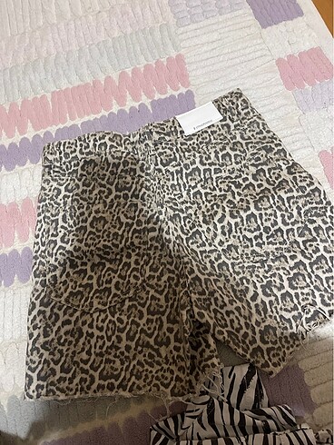 36 Beden Leopar desenli şort