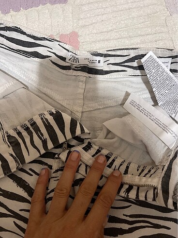 36 Beden Zebra desenli şort