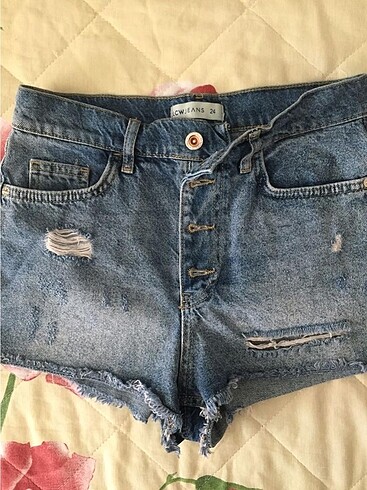 LC Waikiki Lc Waikiki Düğmeli Kot Şort