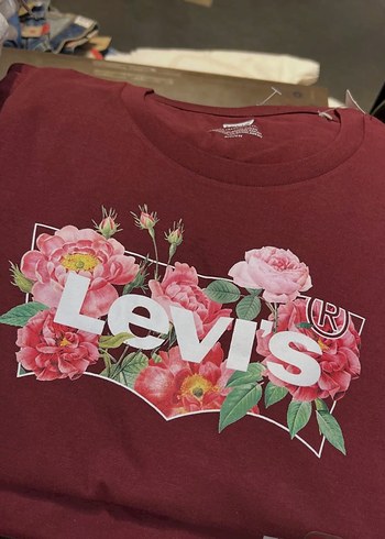 Levis Levi S Bordo Cicekli Bisiklet Yaka Tisort
