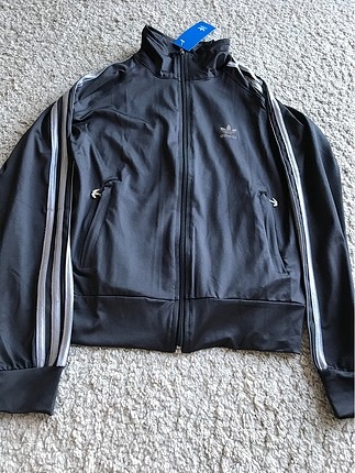 Adidas mont