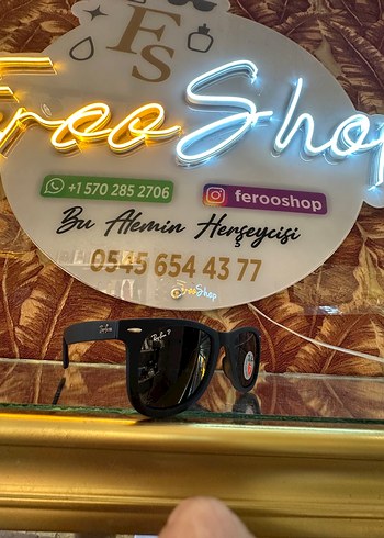 Rayban Parlak Altın Sokak Tarzı Gözlüğü