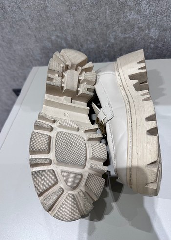 36 Beden Beyaz Deri Tokalı Platform Topuklu Loafer