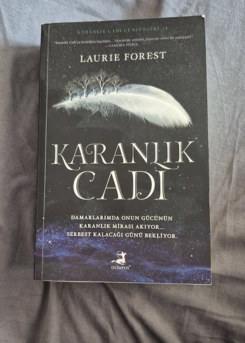 Karanlık Cadı - Laurie Forest