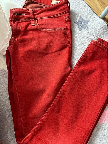 Kırmızı Jean