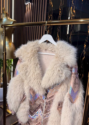 Bej Kürk Detaylı Mini Kadın Ceket - Görsel 3