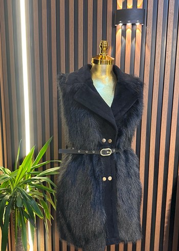 Siyah Kürklü Uzun Kadın Yelek - Görsel 4