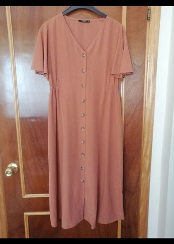 LC Waikiki Düğmeli V Yakalı Hamile Midi Elbise