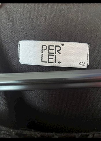 42 Beden Siyah Pullu Dantelli Midi Elbise
