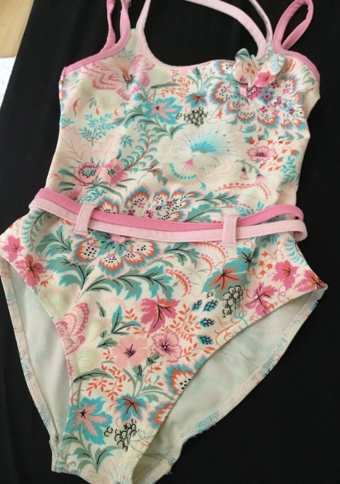 Çiçek Desenli Kız Mayo - Görsel 3