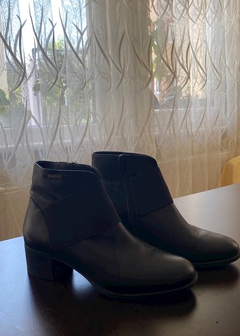 37 Beden Siyah Hakiki Deri Kadın Topuklu Bot