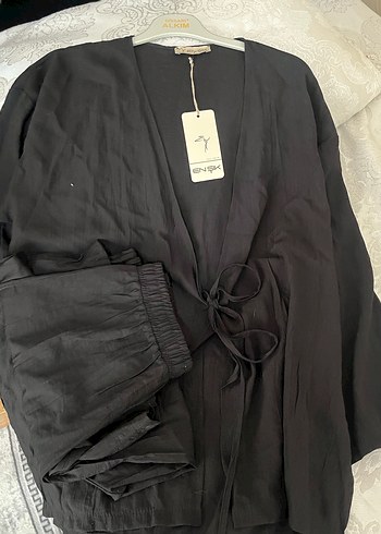 Siyah Kadın Takımı - Görsel 2