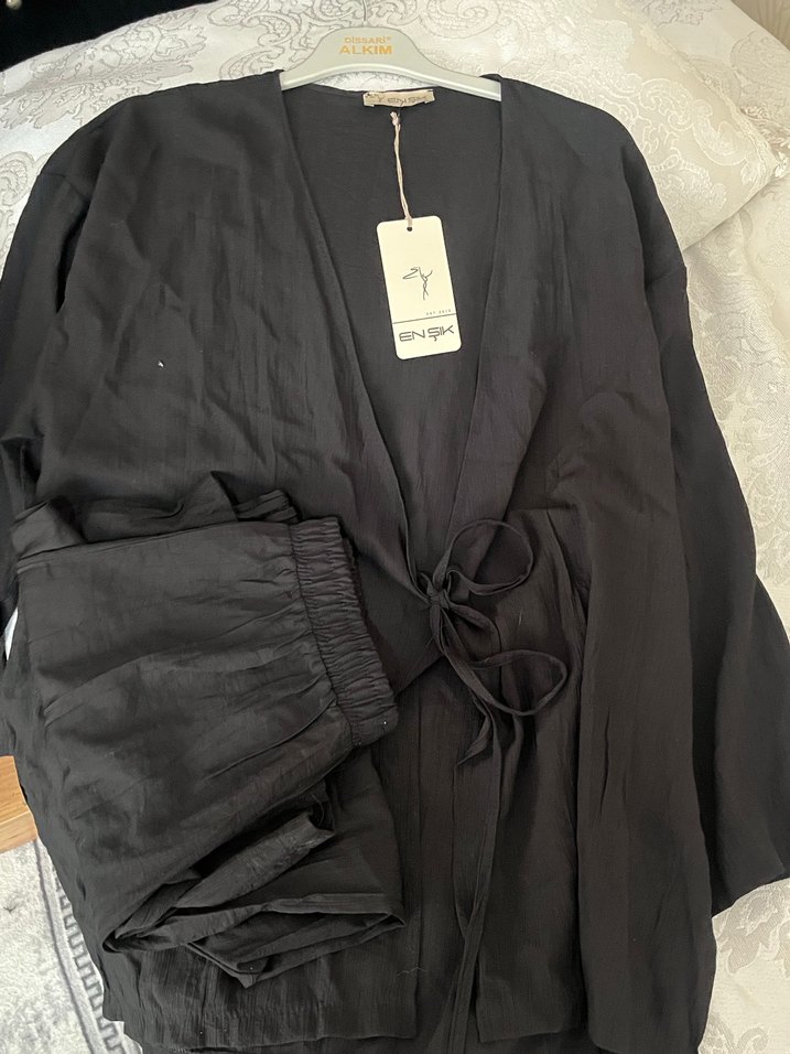 Siyah Kadın Takımı - Görsel 2