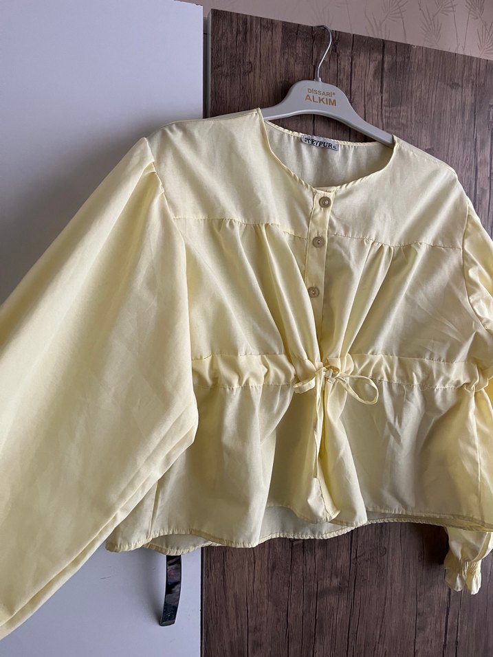 Sarı Düğmeli Kadın Keten Gömlek - Görsel 3