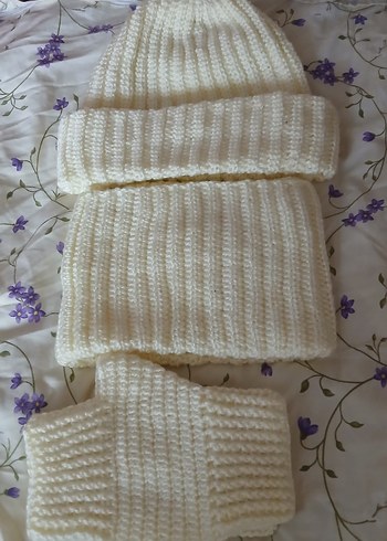 Kırık Beyaz Örgü Kadın Bere, Boyunluk ve Eldiven Seti - Görsel 3
