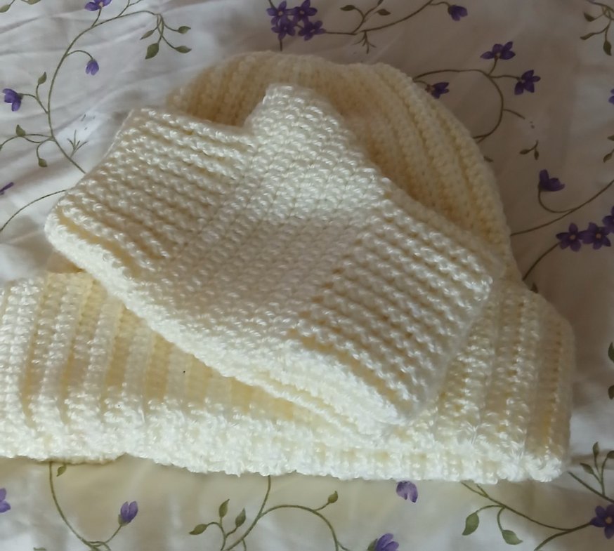 Kırık Beyaz Örgü Kadın Bere, Boyunluk ve Eldiven Seti - Görsel 4