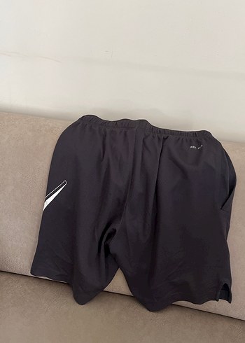 m Beden Nike Siyah Rahat Kesim Erkek Şort