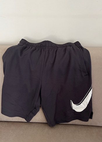 Nike Siyah Rahat Kesim Erkek Şort