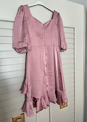 l Beden Pembe Saten Mini Elbise, V Yaka, Fırfırlı, Parlak
