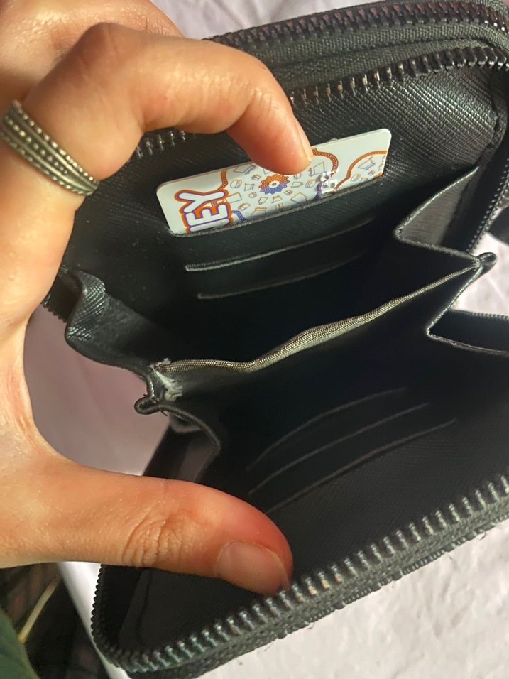 Siyah Deri Kadın Çapraz Çanta - Görsel 4