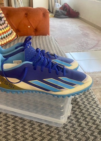 Renkli Mavi Erkek Futbol Ayakkabısı Velcro
