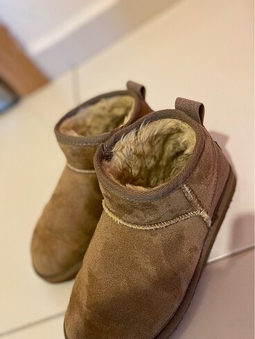 37 Beden camel Renk Ugg Bot