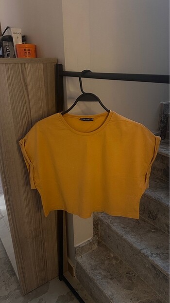 Crop T-shirt