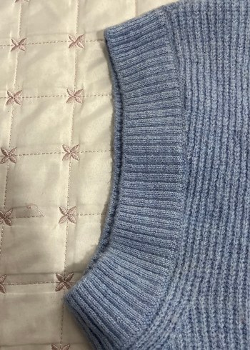 Mavi V Yaka Örgü Süveter - Görsel 3