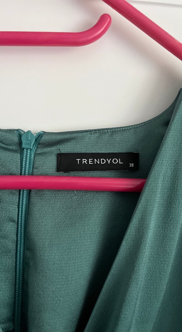 Parlak Yeşil Abiye Elbise - Görsel 3