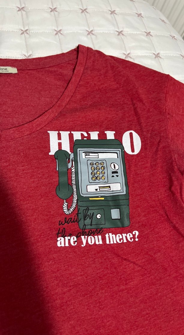 Kırmızı Baskılı Kadın Tişört - Görsel 2