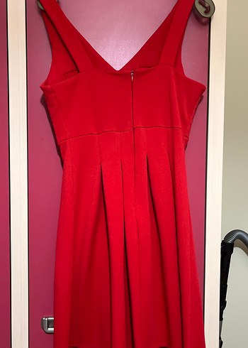 V Yaka Kırmızı Pilili Mini Abiye Elbise - Görsel 5