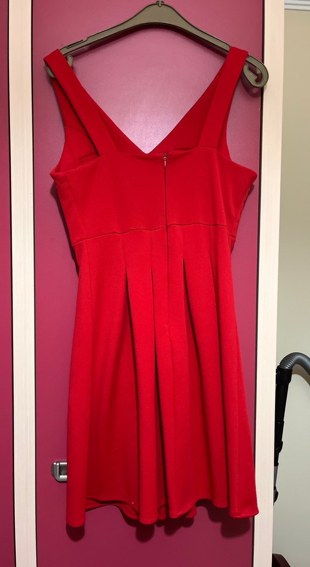 V Yaka Kırmızı Pilili Mini Abiye Elbise - Görsel 5