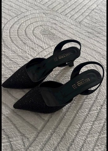 Siyah Payetli Stiletto Topuklu Kadın Ayakkabı - Görsel 3