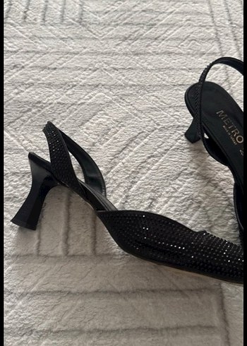 Siyah Payetli Stiletto Topuklu Kadın Ayakkabı - Görsel 4