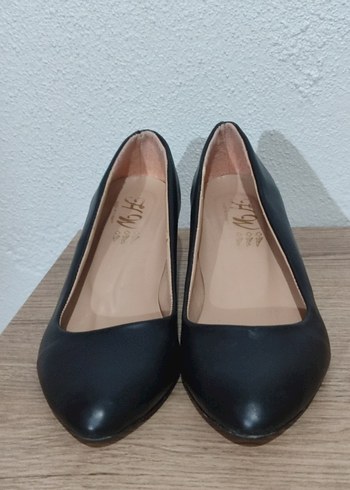 Siyah Modern Klasik Kadın Topuklu Ayakkabı - Görsel 3