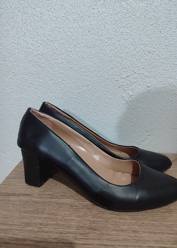 Siyah Modern Klasik Kadın Topuklu Ayakkabı - Görsel 9