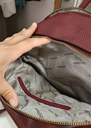 Bordo Yılan Desenli Fermuarlı Kadın Çanta